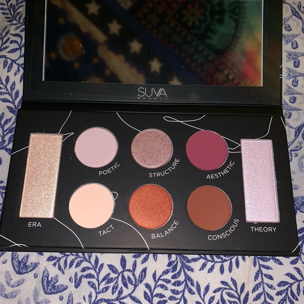SUVA Beauty Protégé eyeshadow palette